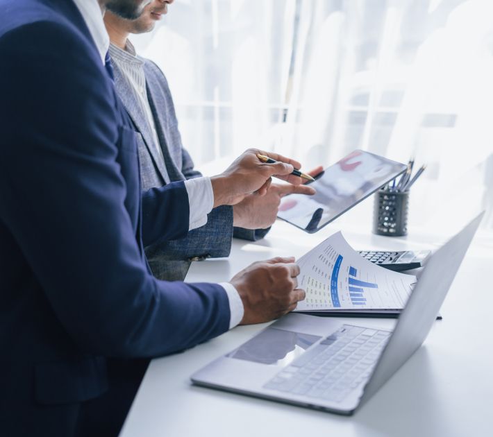 Imagen destacando la gestión de tu negocio con sistemas empresariales.